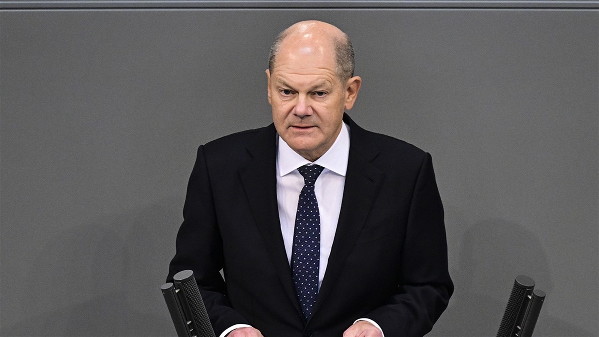 Scholz, İran’da Cemşid Şarmehd Hakkında Verilen İdam Kararının Geri Alınmasını İstedi