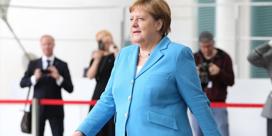 Merkel: Endişeye Gerek Yok İyiyim