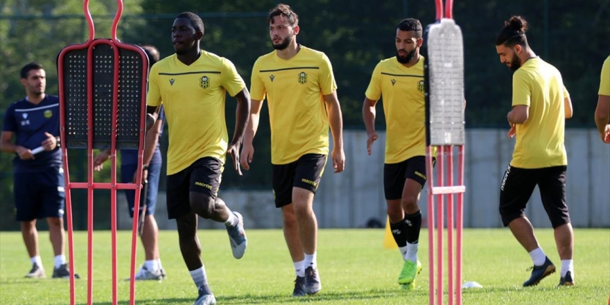 Yeni Malatyaspor'da 'Revizyon' Sürüyor