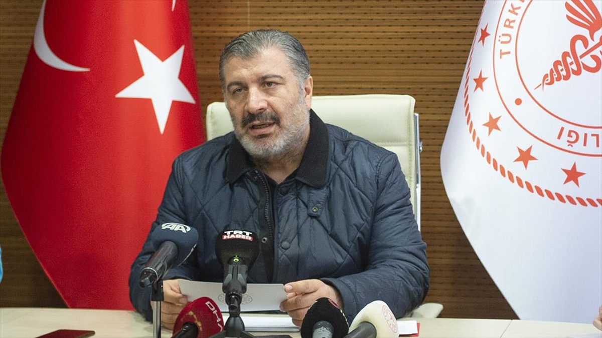 Sağlık Bakanı Koca: 11 Şehirde Aktif Servis Yatağı Sayısı 22 Bin 153, Servis Yatağı Doluluk Oranı İse Yüzde 44