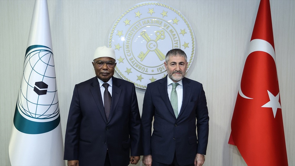 Bakan Nebati, İit Genel Sekreteri Taha İle Görüştü