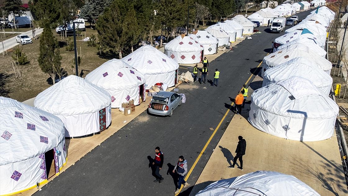 Dünya Etnospor Konfederasyonunun Deprem Bölgesindeki Dayanışma Obası'nda Faaliyetler Sürüyor