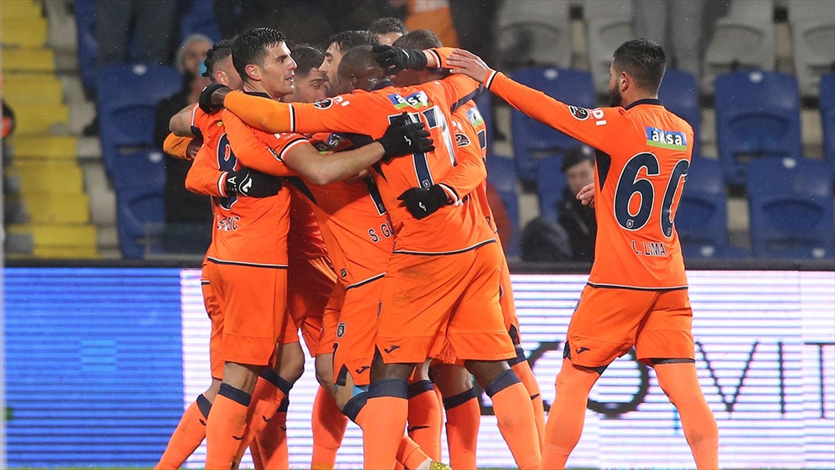 Medipol Başakşehir'in Konferans Ligi'nde Rakibi Gent