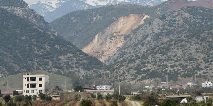 İslahiye'de Heyelanla Kapanan İdilli Deresi'nde Suyun Kontrollü Tahliyesi Sürüyor