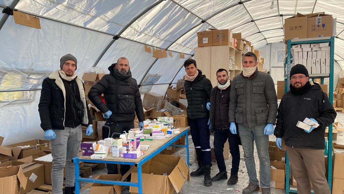 Karamanlı Eczacı Teknisyenleri, Kahramanmaraş'taki Depremzedelere Hizmet Verdi