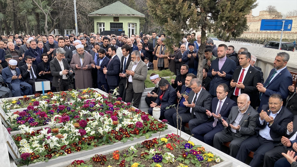 Necmettin Erbakan Kabri Başında Anıldı