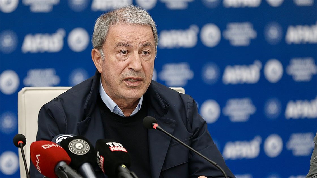 Bakan Akar: Hiçbir Şekilde Suriye Tarafından Türkiye'ye Doğru Herhangi Bir Göç Ve İntikal Olmamıştır