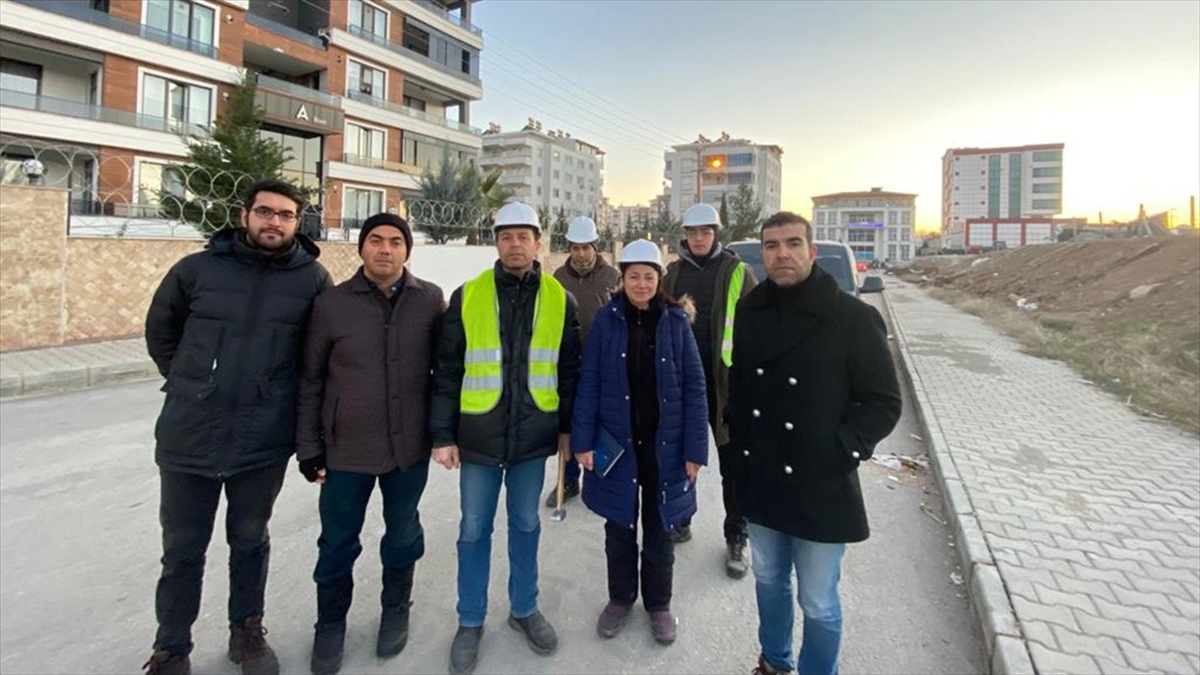 Akdeniz Üniversitesinden Bilim İnsanları, Deprem Bölgesindeki Enkazlarda Çalışma Yaptı