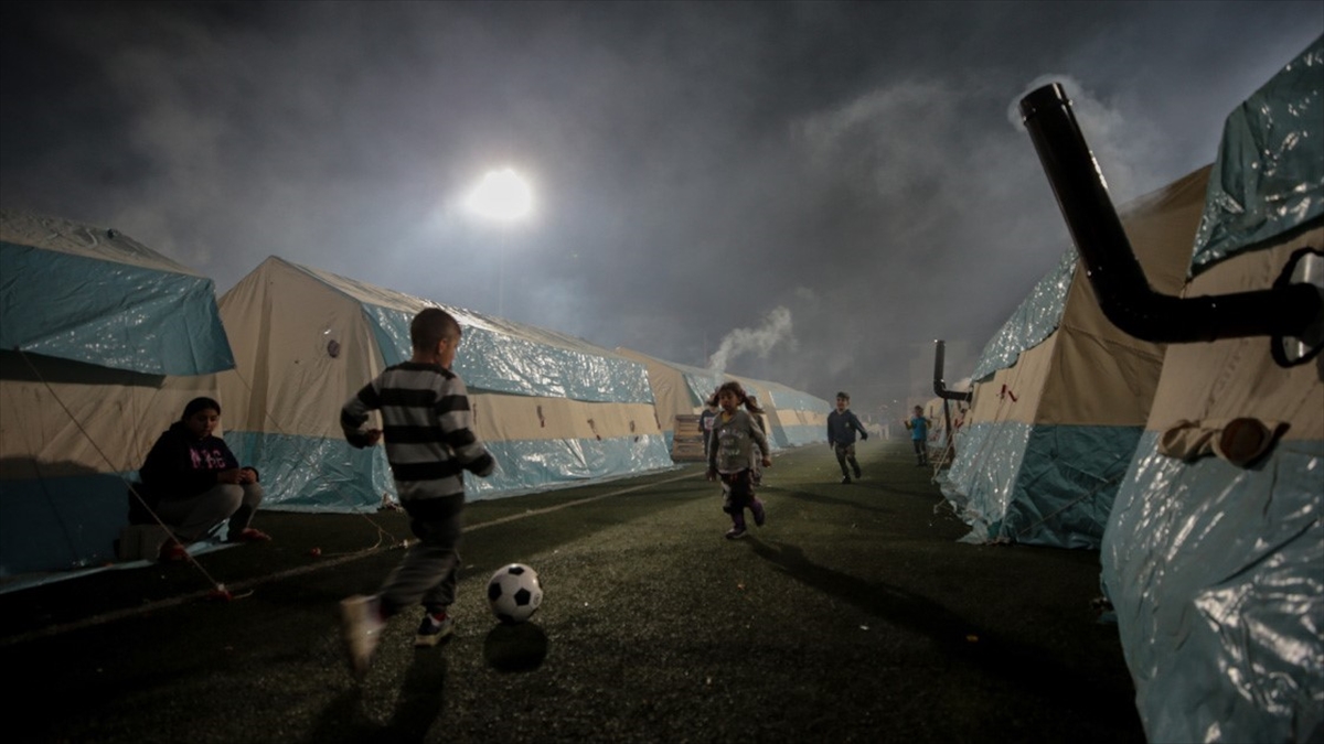 Kırklareli'nde 896 Kişi Depremlerin Ardından Koruyucu Aile Olmak İçin Başvurdu