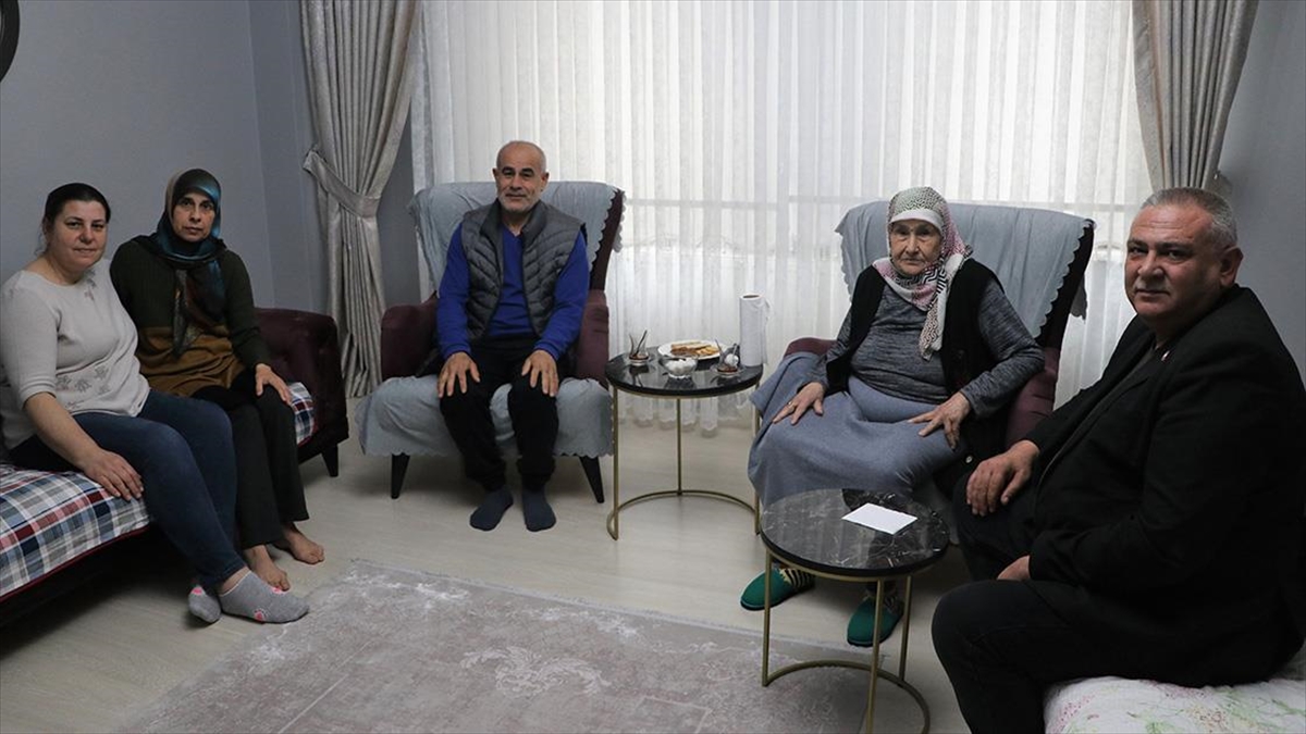 Edirneli Hayırsever Eşyalı Evini Hataylı Depremzede Aileye Açtı