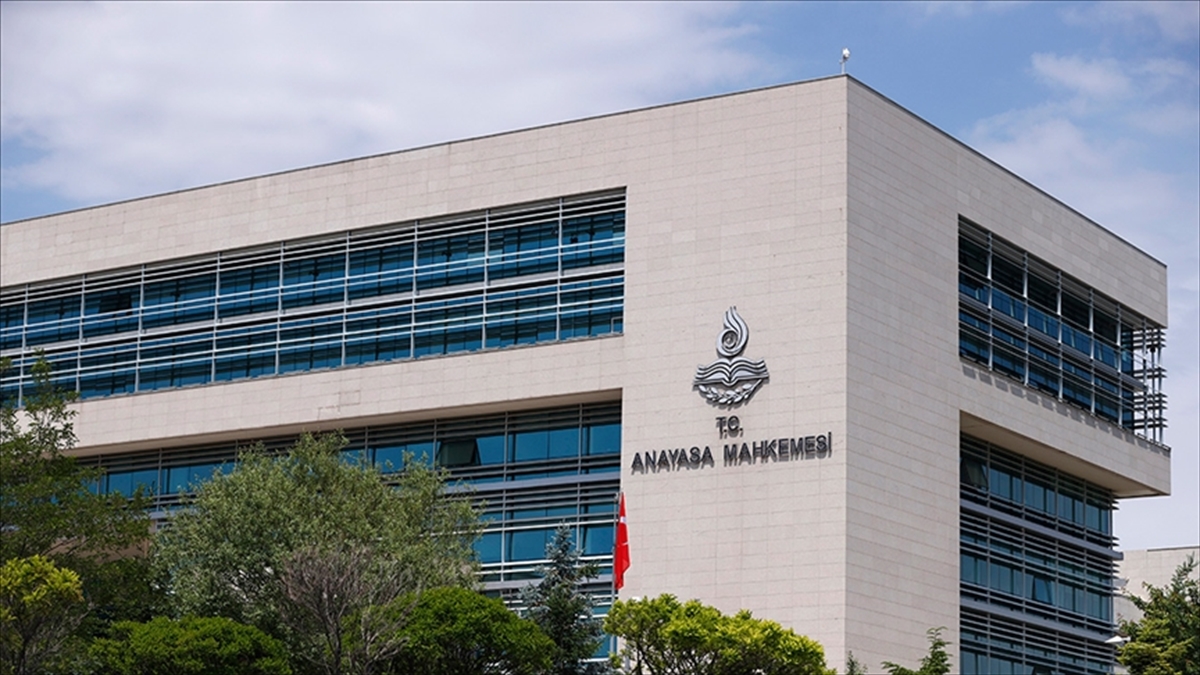 Aym, Hdp'nin Sözlü Savunma Yapmama Kararını Yarın Ele Alacak