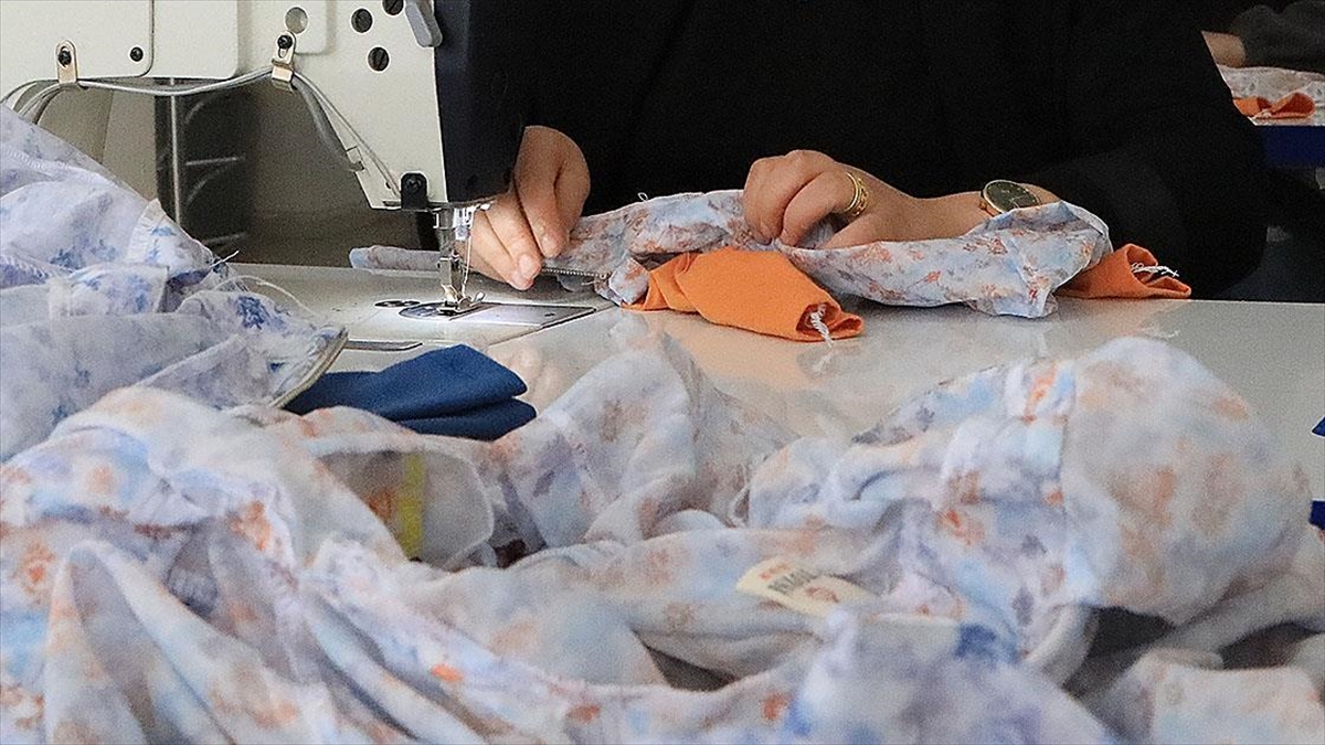 Kosgeb Bu Yıl 13 Bin Kadın Girişimciyi Destekleyecek