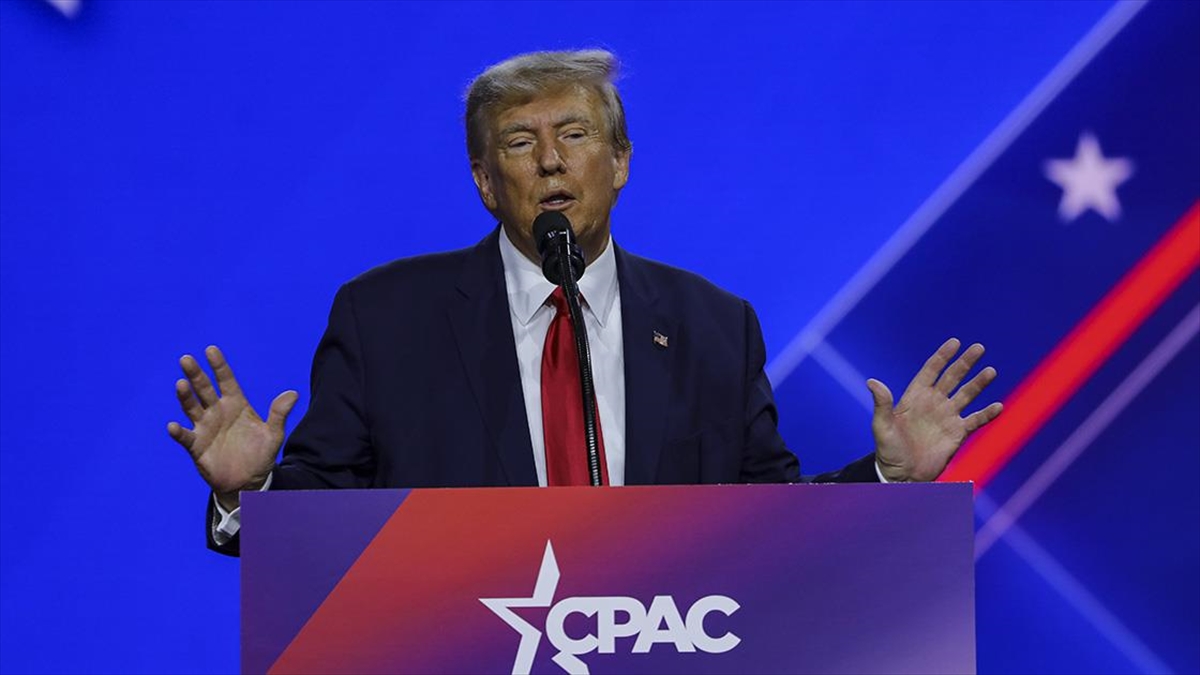 Trump, Rusya-Ukrayna Savaşını Çözmesinin Bir Günden Fazla Sürmeyeceğini İddia Etti