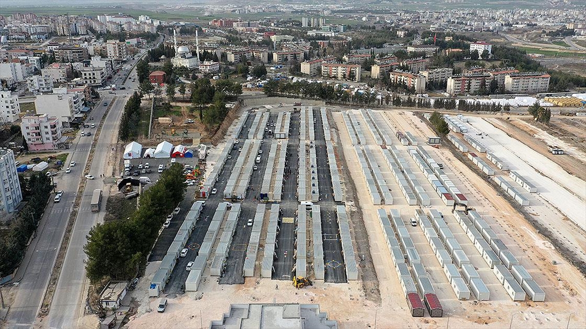 Adıyaman'ın Yeniden İnşasında Tekstil Ve Tütün Sektörlerine Öncelik