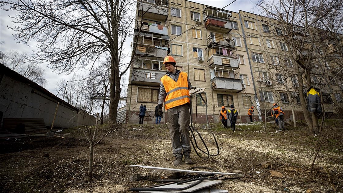 Ukrayna'nın Nikopol Şehri Sakinleri Aylardır Rus Saldırıları Altında Yaşıyor