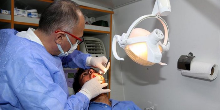 Gönüllü Diş Hekimleri Kahramanmaraş'ta Depremzedelere Mobil Hizmet Sunuyor