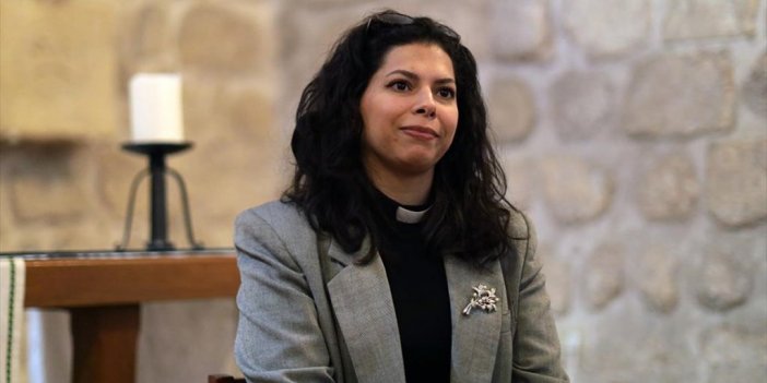 Doğu Kudüs'teki İlk Filistinli Kadın Papaz: Kadınlar, Toplumumuzda Birçok Alanda Öncü Olmalı