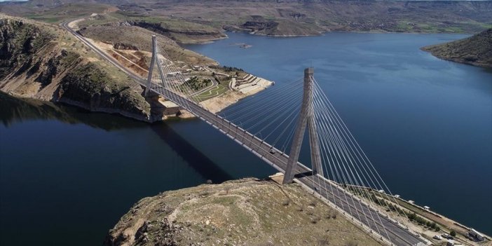 Güneydoğu'nun "boğaz Köprüsü" Depremlerde Zarar Görmedi