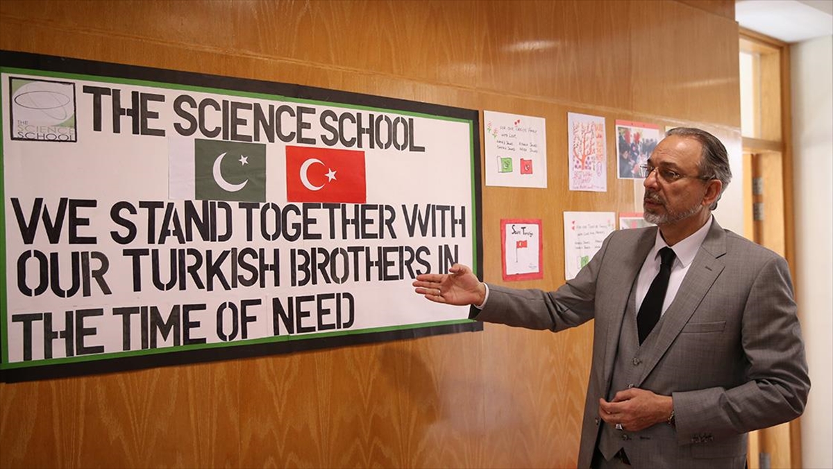 Ekonomik Sıkıntılara Rağmen Pakistan Tek Yürek Halinde Türkiye'ye Yardım Gönderiyor