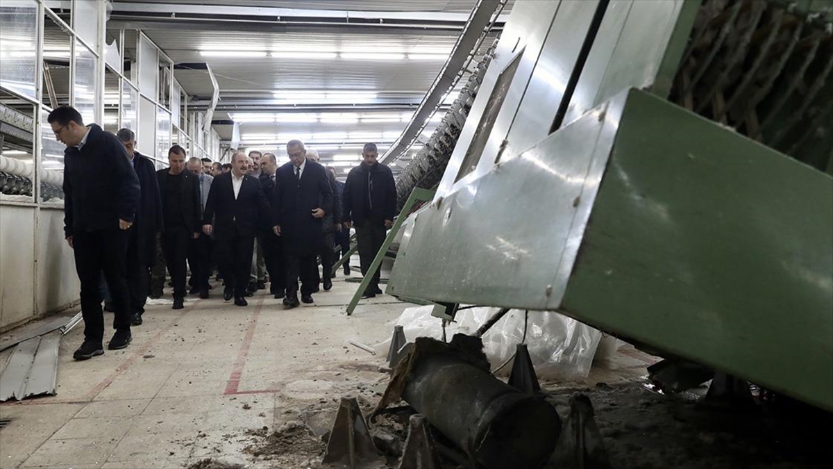 Bakan Varank, Kahramanmaraş'ta Ziyaretlerde Bulunup Esnafın Sorunlarını Dinledi