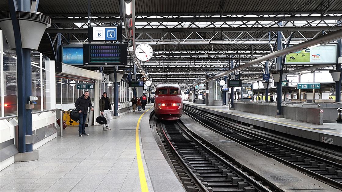 Belçika'da Kamu Çalışanları Grevde