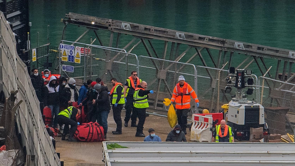 İngiltere'de Hükümetin Göç Politikasını Eleştiren Bbc Sunucusu Lineker Görevden Alındı