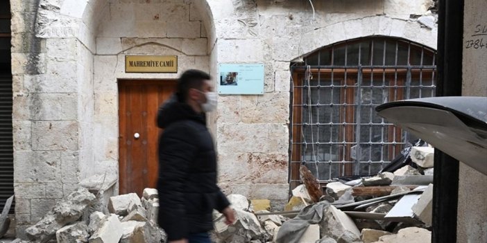 "deprem Terazileri"nin Olduğu Tarihi Cami De "asrın Felaketi"ne Dayanamadı