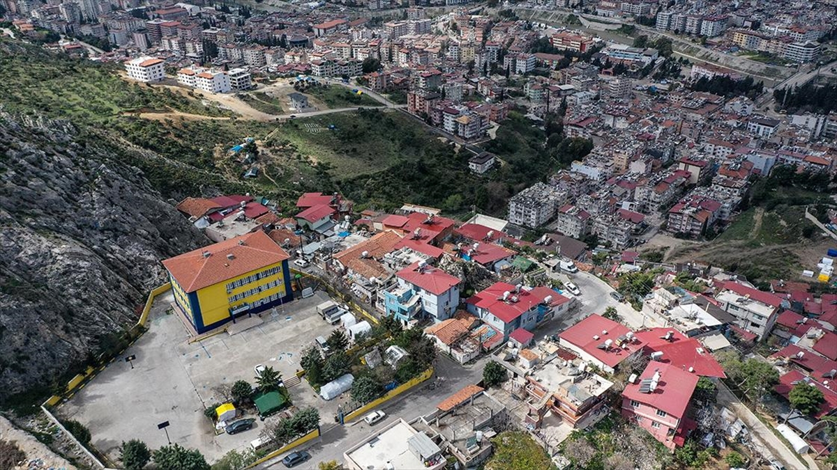 Dağ Eteğindeki Bağrıyanık Mahallesi Depremi Kayıpsız Atlattı