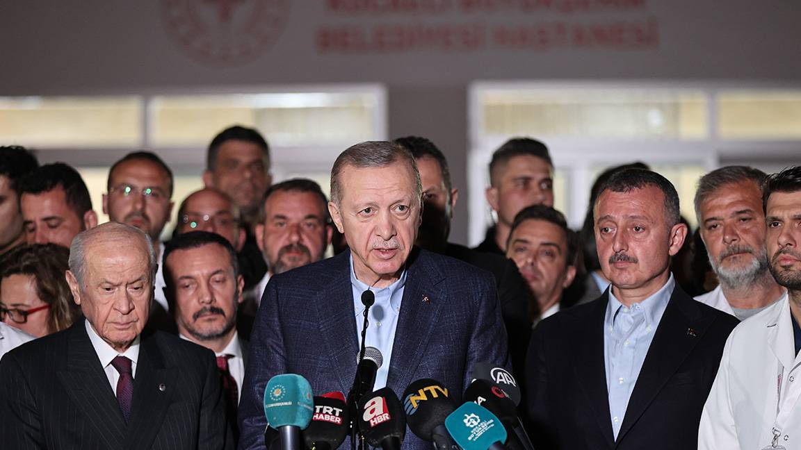 Erdoğan: Fitne ve fesat içinde olanlara kulak asmayın