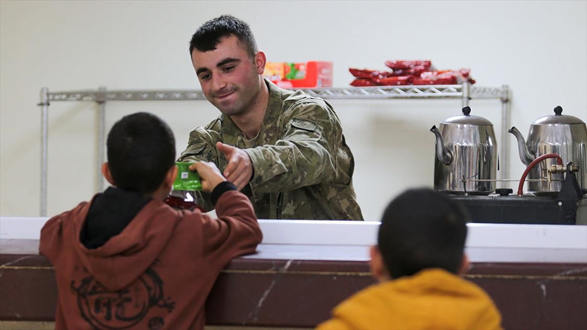 Tsk Özel Eğitim Merkez Komutanlıkları Depremzedelere Yuva Oldu