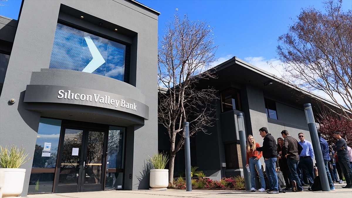 Ab, Abd'deki Banka İflaslarının Yayılmasını Beklemiyor