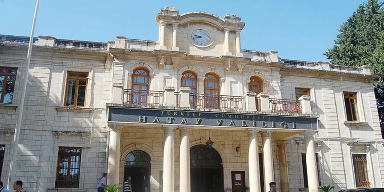 Hatay Valiliği: Türk bayraklarını sökenler hakkında soruşturma başlatıldı