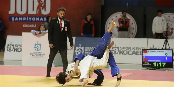 Depremzede Judo Hakemi, "asrın Felaketi"nde Kaybettiği Babasının İzinden Gitmek İstiyor