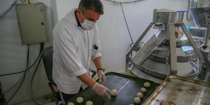 Askerliğini Yaptığı Hatay'da Arkadaşlarıyla Depremzedeler İçin Ekmek Üretiyor