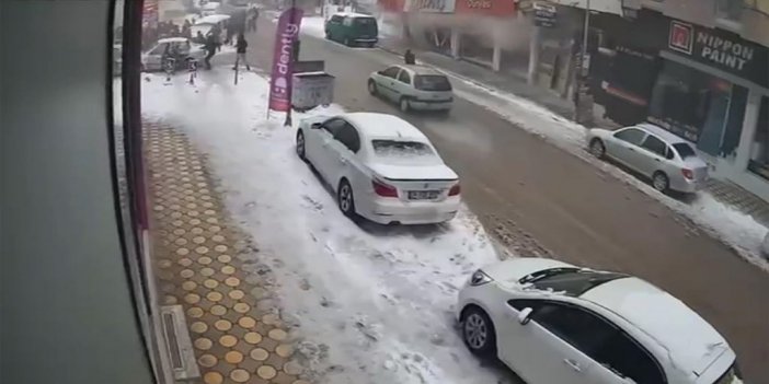 Malatya'da Depremde Bir Binanın Yıkılma Anı Güvenlik Kamerasında
