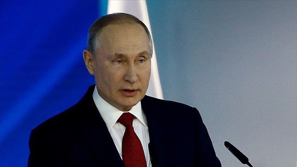 Putin, Ukrayna'ya Mühimmat Gönderilirse Gereken Cevabın Verileceğini Söyledi