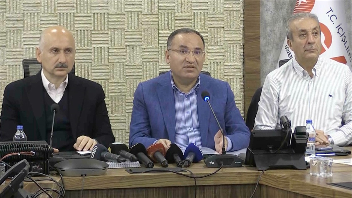 Bakan Bozdağ: Bir Yıl İçerisinde Yıkılan Binaların Daha İyilerini Yaparak Vatandaşlarımızın Hizmetine Sunacağız