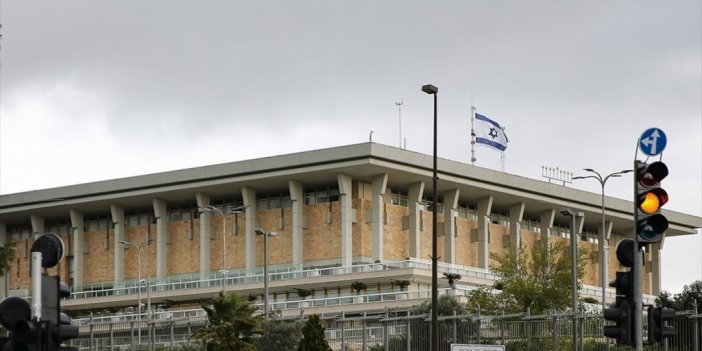 İsrail'de Başbakanın Görevden Alınmasını Zorlaştıran Yasa Tasarısı Kabul Edildi