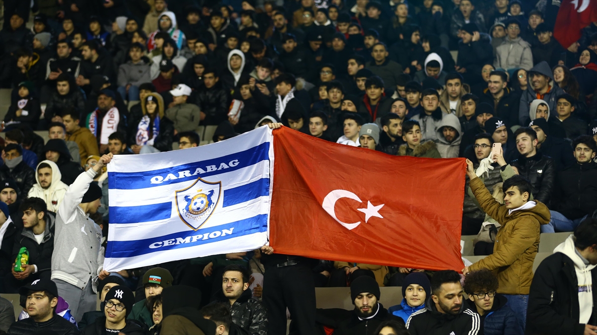 Depremzedeler Yararına Yapılacak Karabağ-galatasaray Maçı İçin 60 Bin Bilet Satıldı