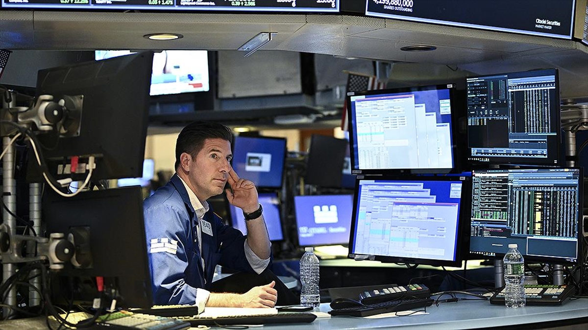 New York Borsası Karışık Seyirle Kapandı