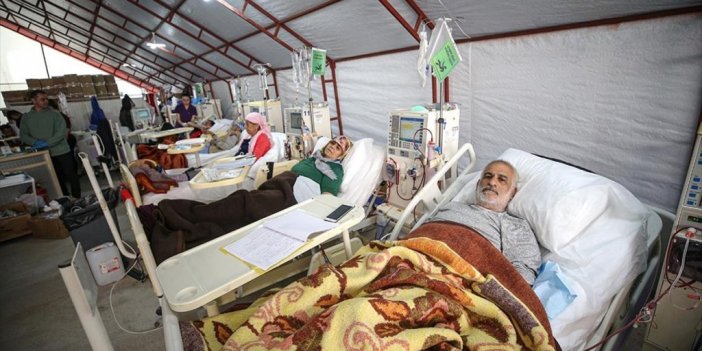 Hatay'da Ağır Hasarlı İki Binadan Çıkarılan Cihazlarla "sahra Diyaliz Merkezi" Kuruldu