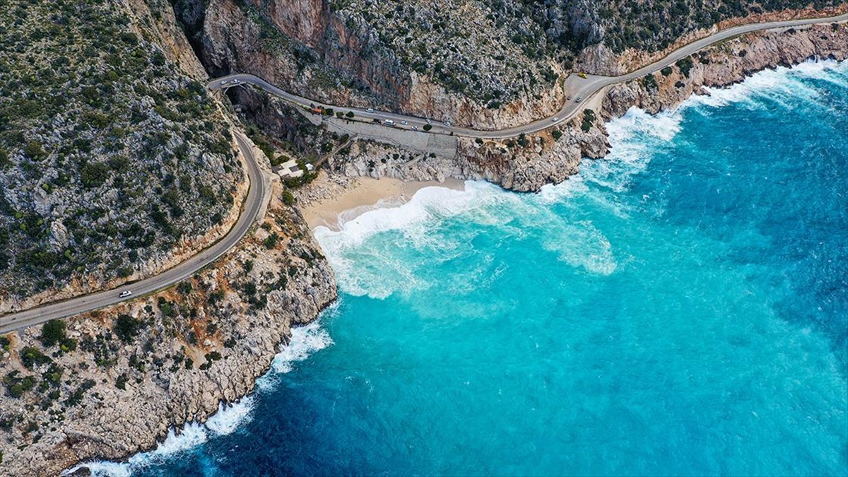 Kaputaş Plajı'nın Doğal Güzelliği Dron İle Görüntülendi