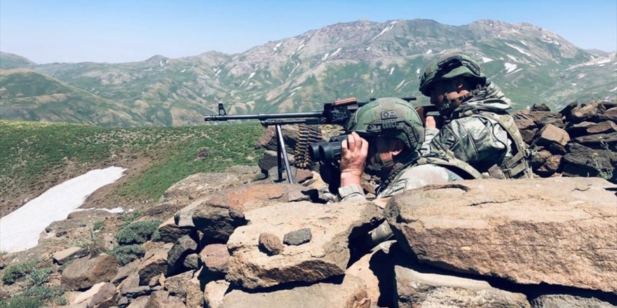 Hakkari'de 3 Terörist Etkisiz Hale Getirildi