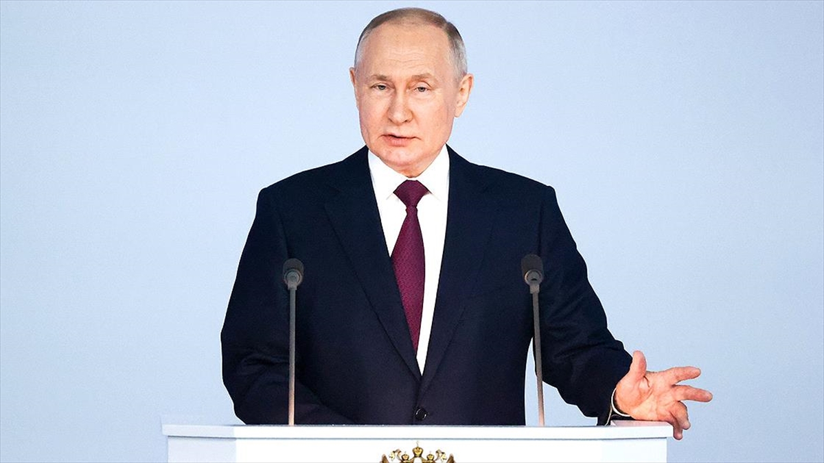 Putin: Gayrimeşru Kısıtlamalar Orta Vadede Ekonomiyi Olumsuz Etkileyebilir
