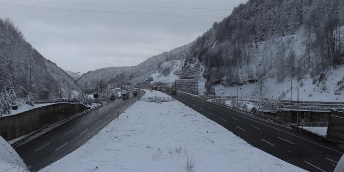 Bolu Dağı'nda Kar Etkisini Sürdürüyor