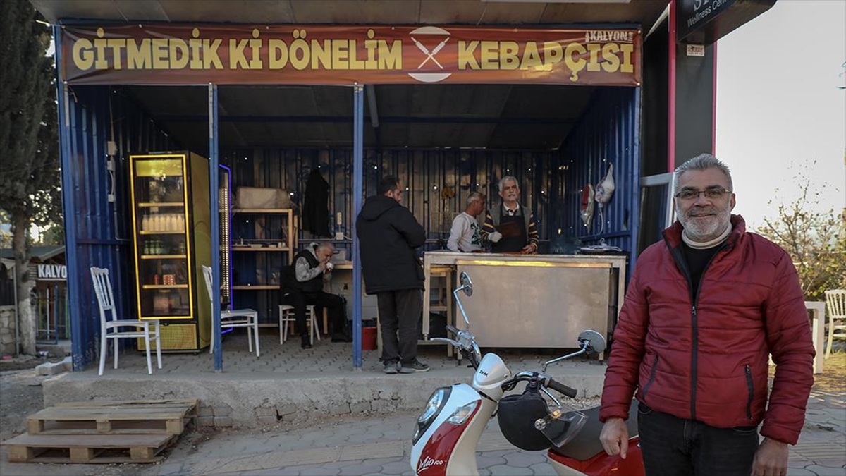 Hatay Esnafı Açtıkları Tezgahlarla Gidenlere "umut" Kalanlara "moral" Olmak İstiyor