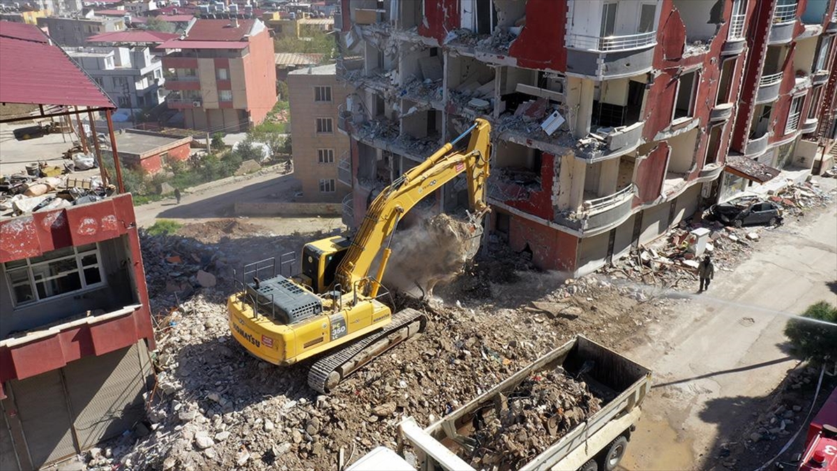 Depremin Etkilediği Kırıkhan'da Enkazın Yüzde 54'ü Kaldırıldı