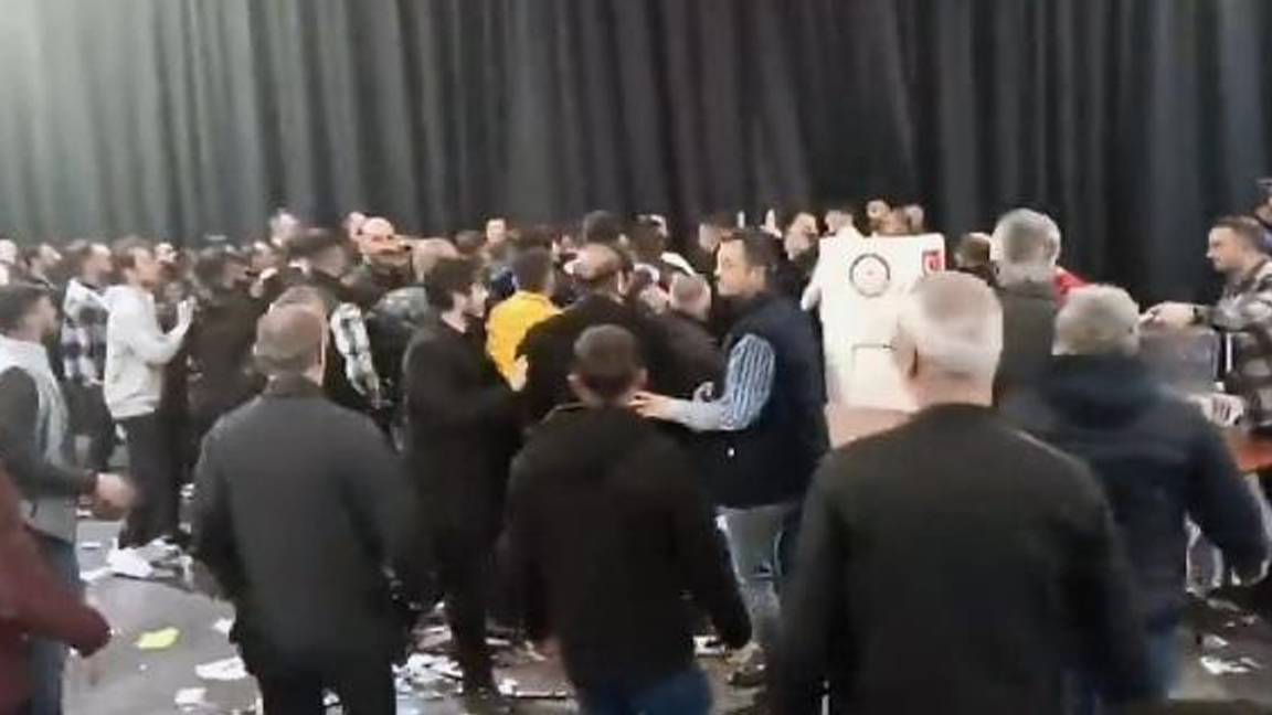 İyi Parti'nin Ankara Temayül Yoklaması'nda kavga çıktı