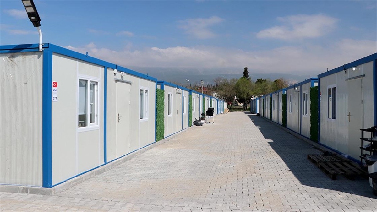 Kahramanmaraş'ta "baykar Konteyner Kent"te 90 Konteyner Daha Afetzedelere Teslim Edildi