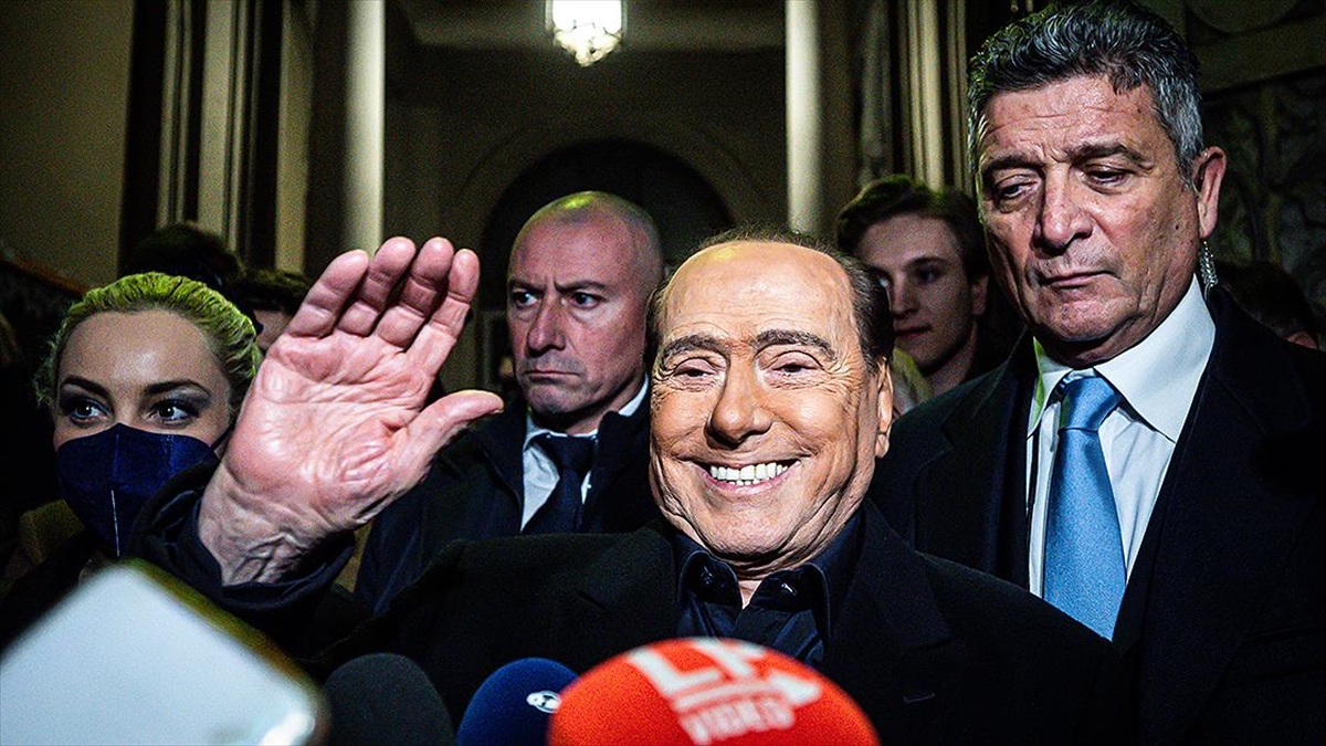 Silvio Berlusconi'nin Lösemi Olduğu Ve Kemoterapiye Başladığı İddia Edildi